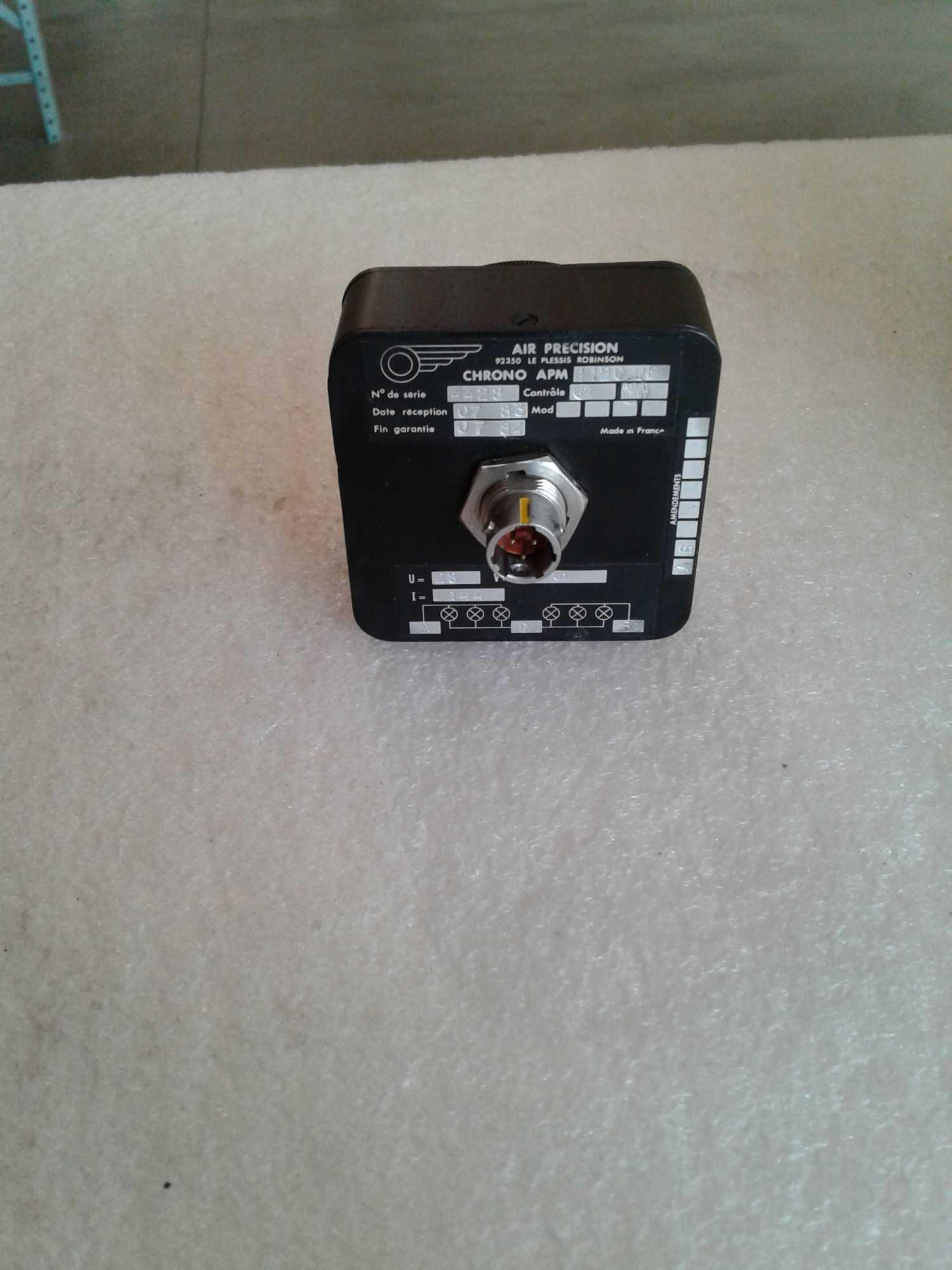 AIR PRECISION CLOCK APM 1120WE (REPAIRED)