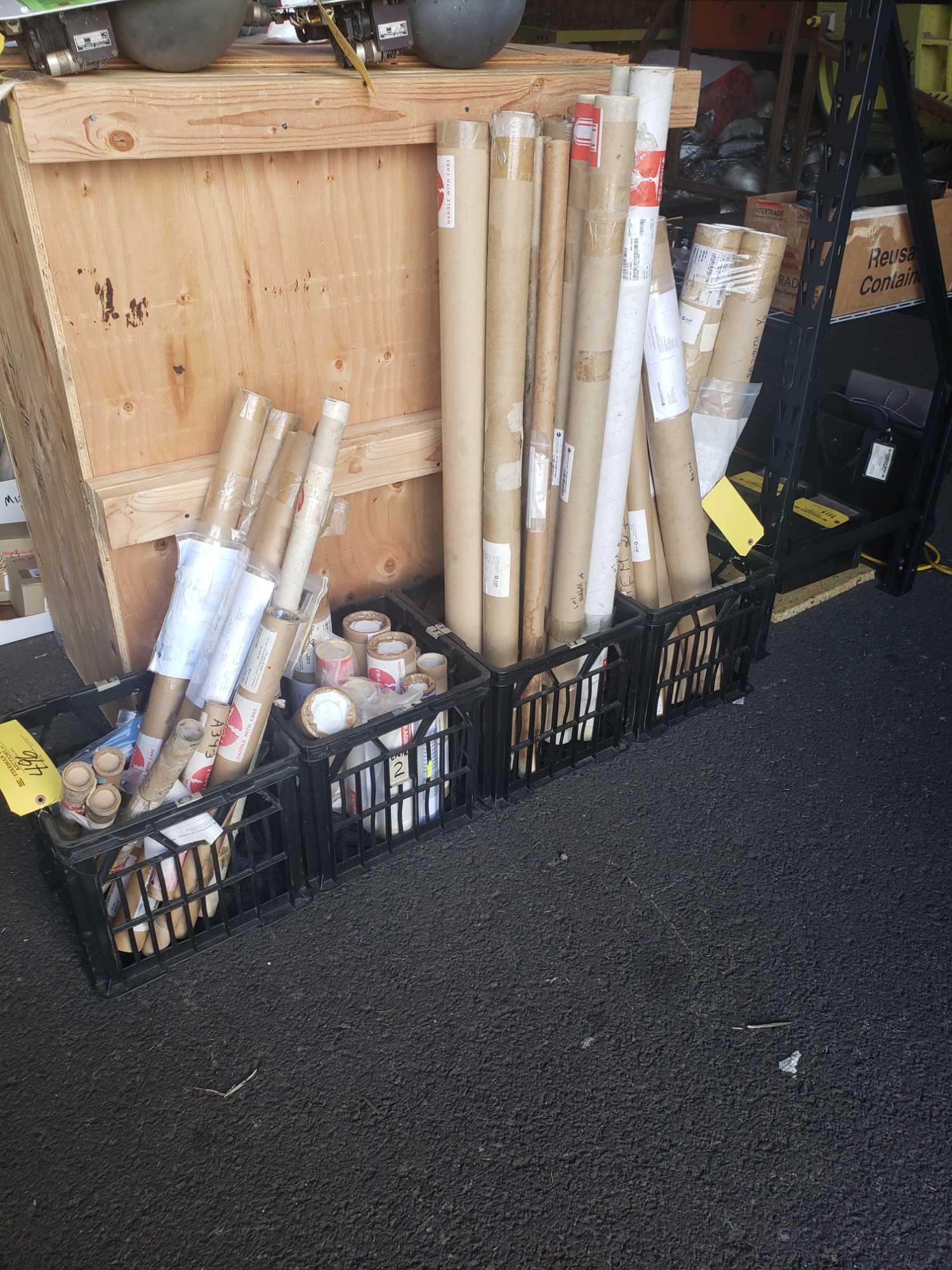 LOT OF FLOURESCENT LIGHTS