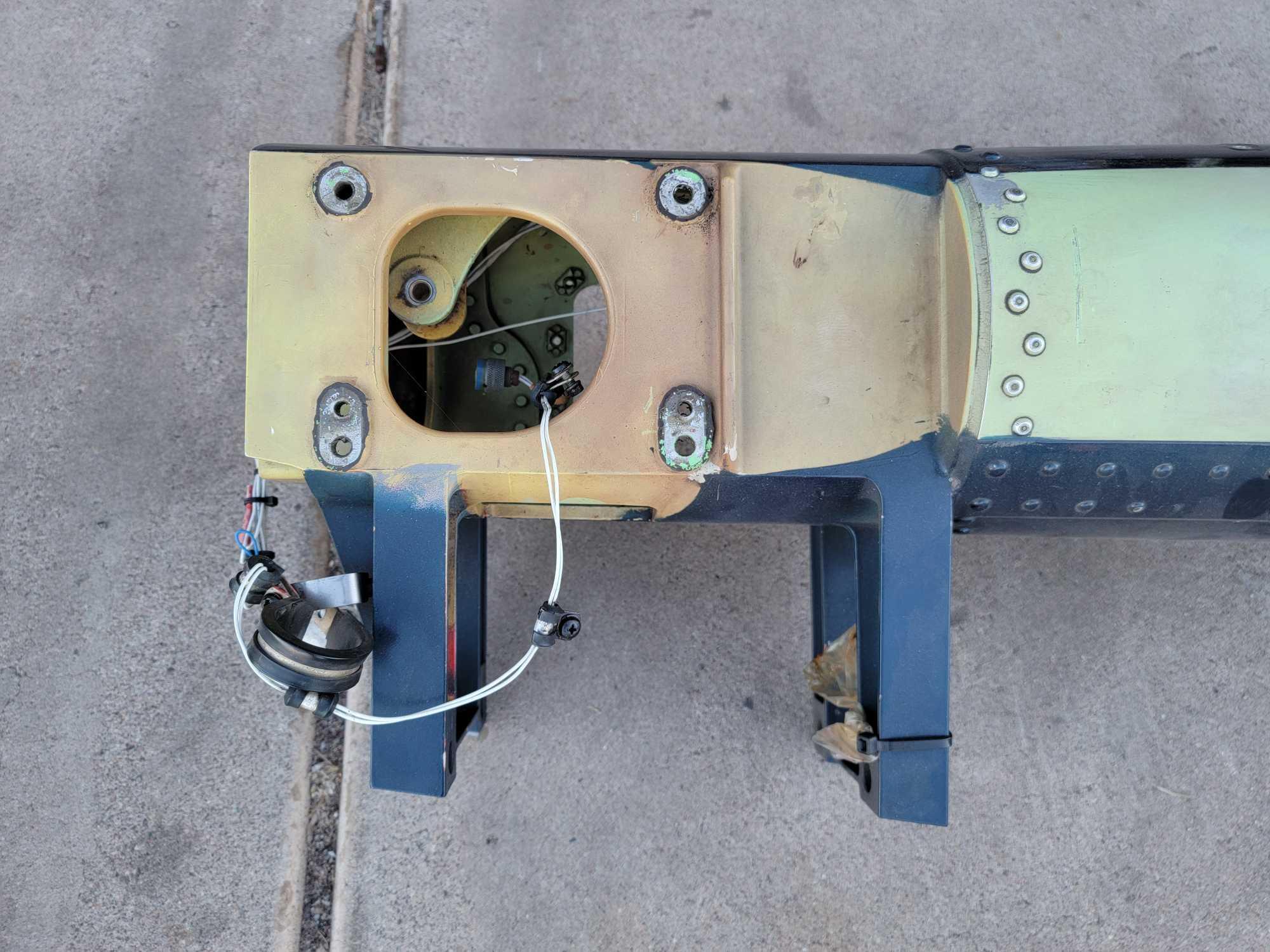 BELL 407 TAILBOOM 407-530-014-101 (WITH HARDCARD)