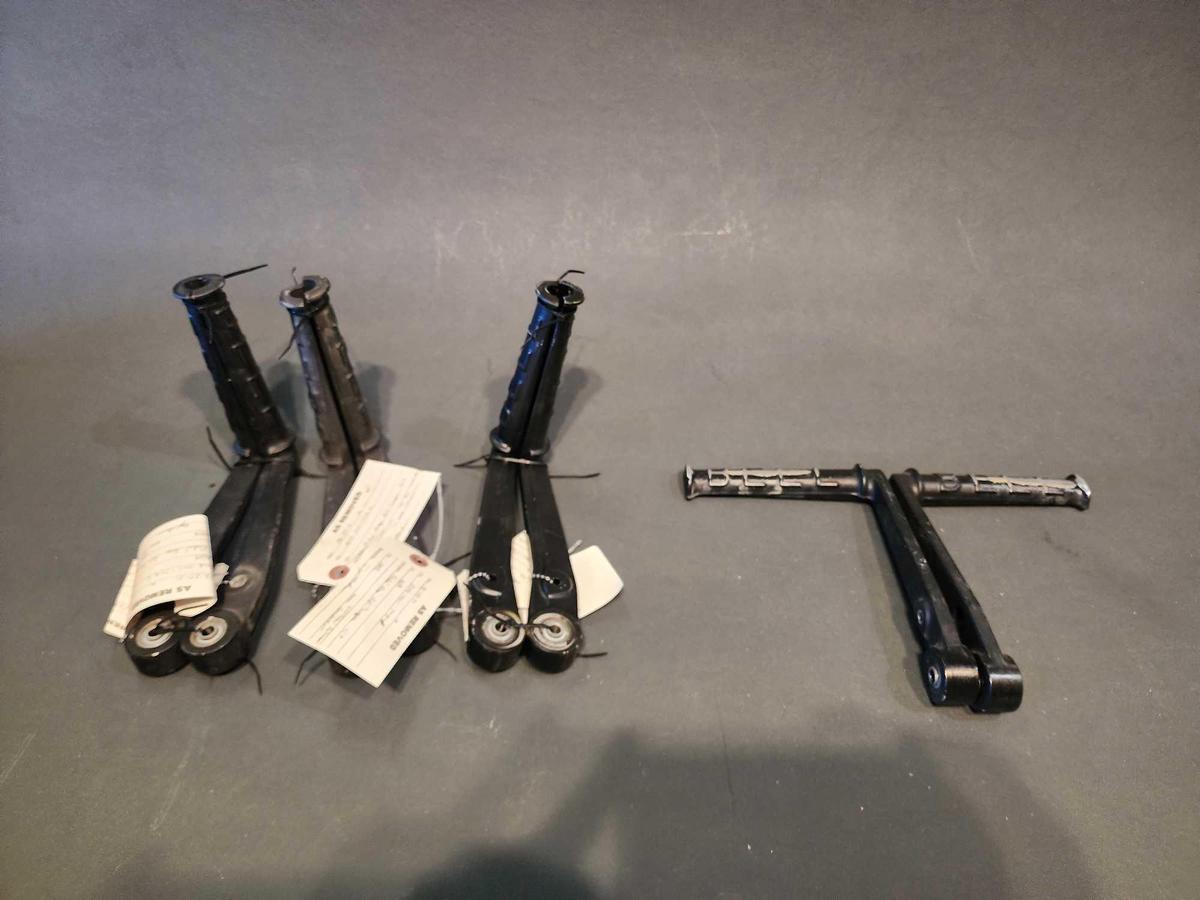 PAIRS OF 206 PEDALS