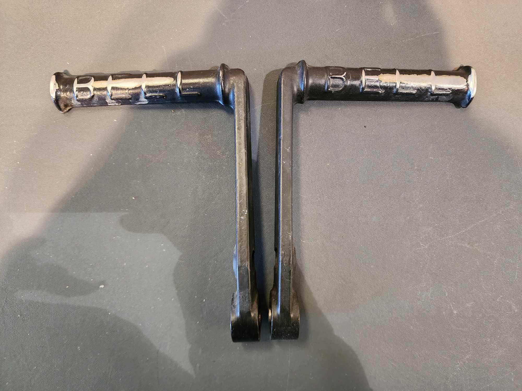 PAIRS OF 206 PEDALS
