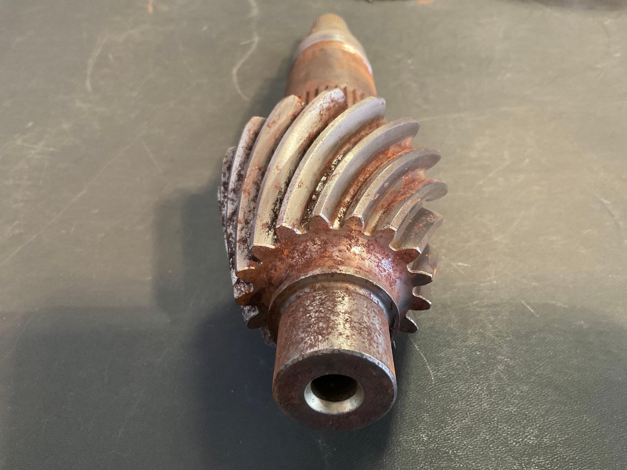 BOXES OF 500 TRANSMISSION GEARS