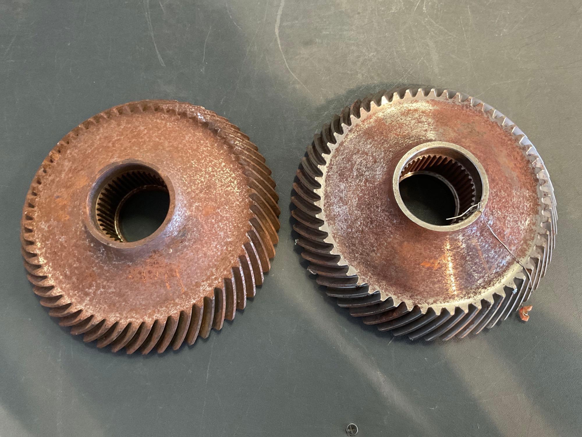 BOXES OF 500 TRANSMISSION GEARS