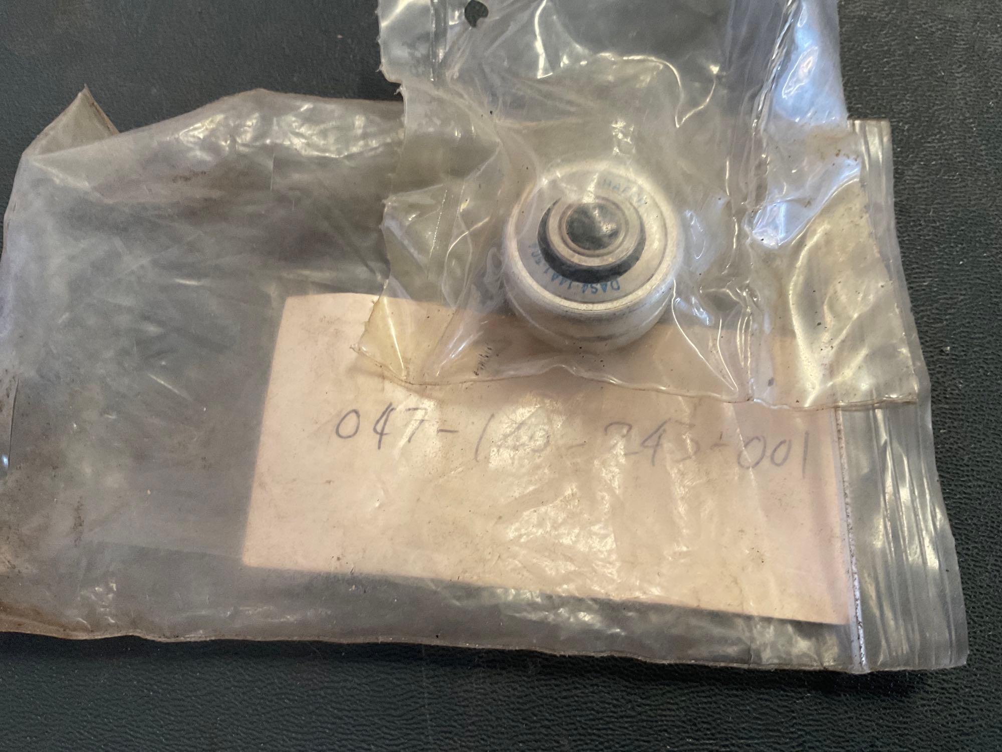 BOXES OF 500 TRANSMISSION GEARS