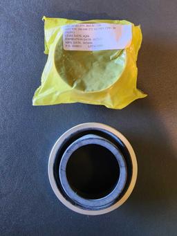 NEW BELL 206 FILTERS 206-076-034-003, BOOTS 206-040-272-101, BUSHING 206-010-802-101 & MISC
