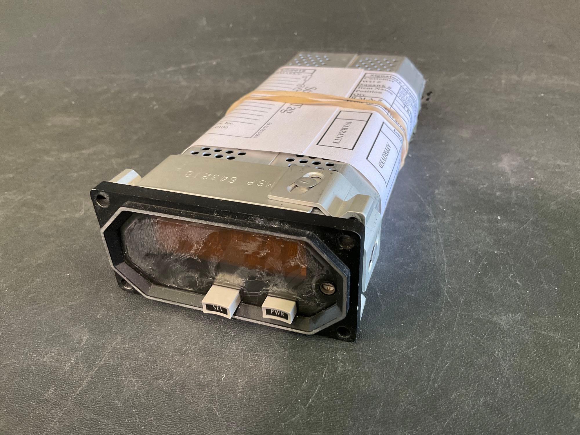 COLLINS IND-42C DME INDICATOR 622-7318-004 (NEEDS SCREEN COVER, A/R)