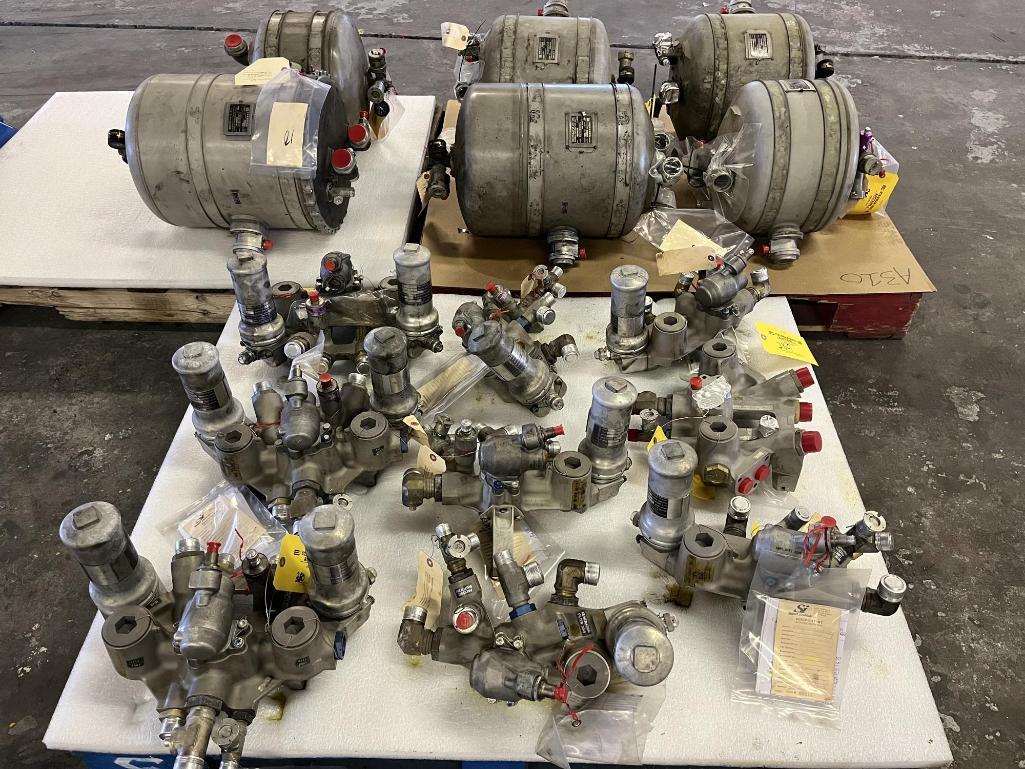 (LOT) A300 HYDRAULIC MANIFOLDS, RESERVOIRS, & MISC [15 LINE ITEMS]
