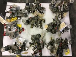 (LOT) A300 HYDRAULIC MANIFOLDS, RESERVOIRS, & MISC [15 LINE ITEMS]