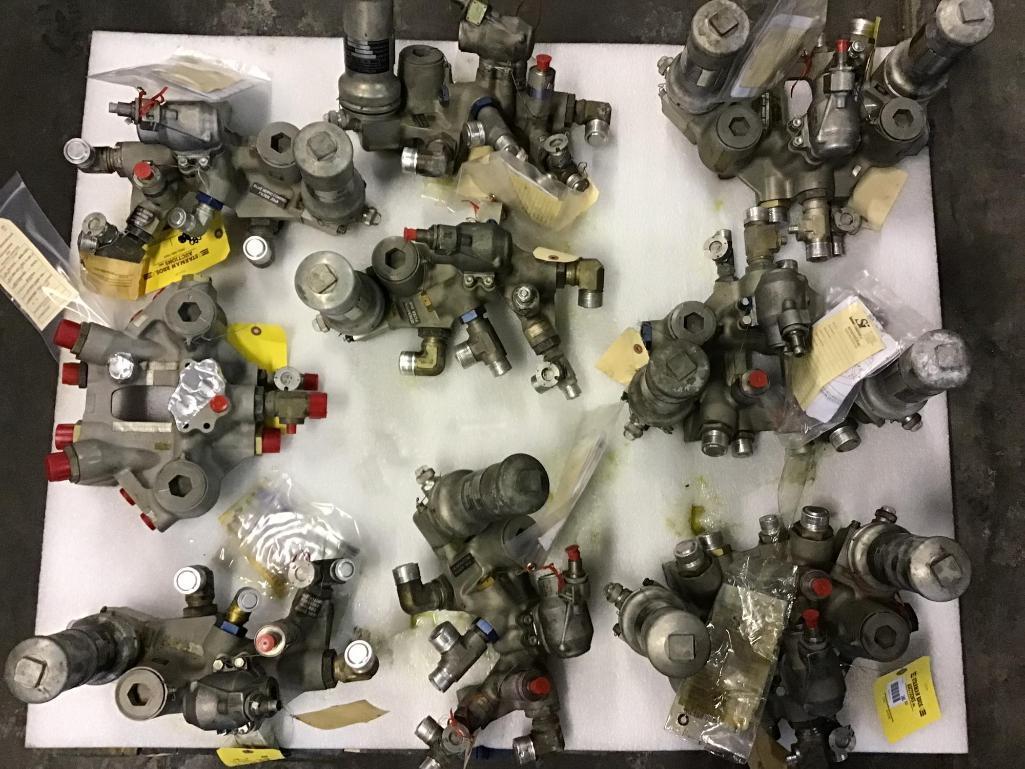 (LOT) A300 HYDRAULIC MANIFOLDS, RESERVOIRS, & MISC [15 LINE ITEMS]