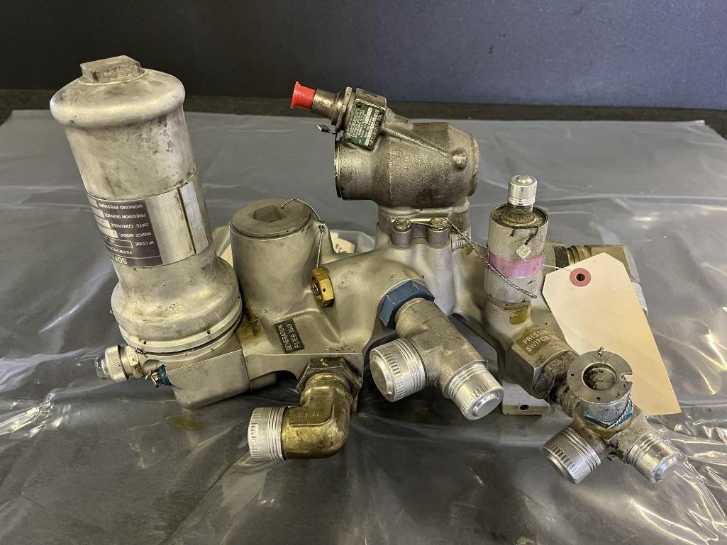 (LOT) A300 HYDRAULIC MANIFOLDS, RESERVOIRS, & MISC [15 LINE ITEMS]