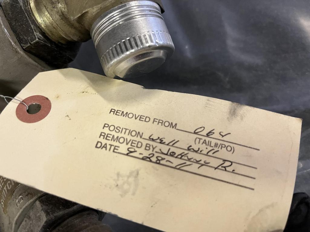 (LOT) A300 HYDRAULIC MANIFOLDS, RESERVOIRS, & MISC [15 LINE ITEMS]
