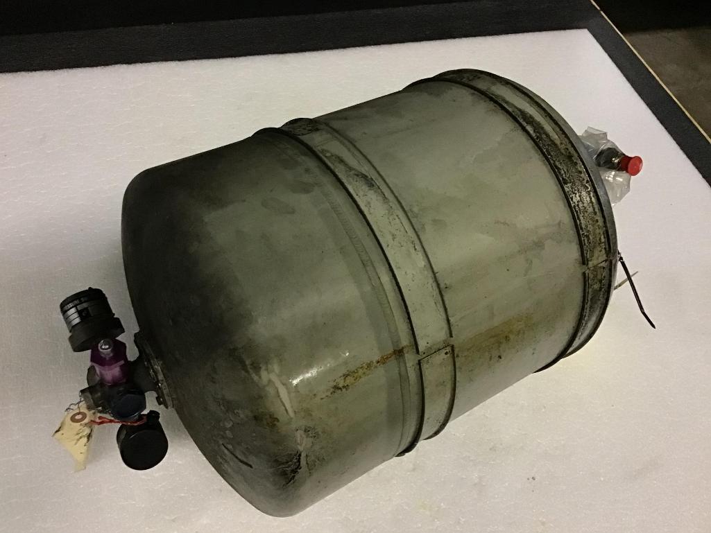 (LOT) A300 HYDRAULIC MANIFOLDS, RESERVOIRS, & MISC [15 LINE ITEMS]