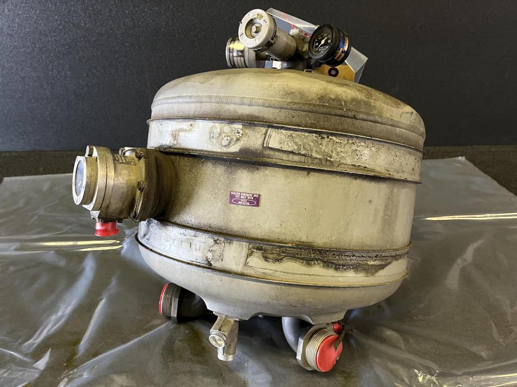(LOT) A300 HYDRAULIC MANIFOLDS, RESERVOIRS, & MISC [15 LINE ITEMS]