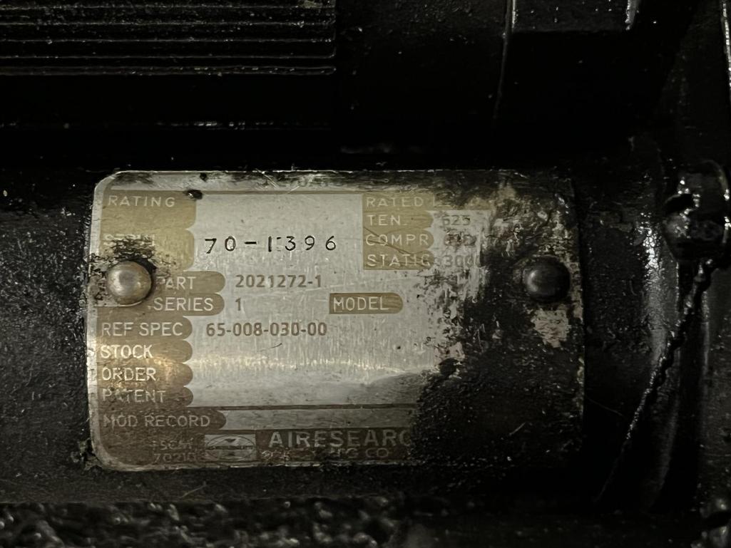 A300 LINEAR ACTUATORS & RODS (8) 2021272-1, (2) E1AM0, (1) E3AMO, (1) E4BM0