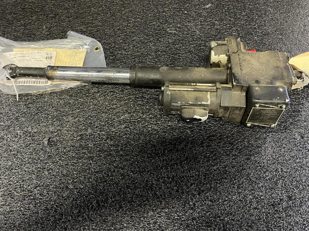A300 LINEAR ACTUATORS & RODS (8) 2021272-1, (2) E1AM0, (1) E3AMO, (1) E4BM0