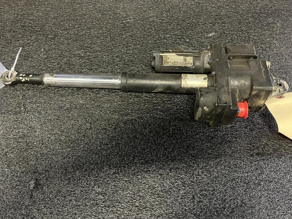 A300 LINEAR ACTUATORS & RODS (8) 2021272-1, (2) E1AM0, (1) E3AMO, (1) E4BM0