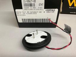 NEW WHELEN WAT FLASHER BASES 02-0250627-00 & FLASHER BULBS 02-0350433-00
