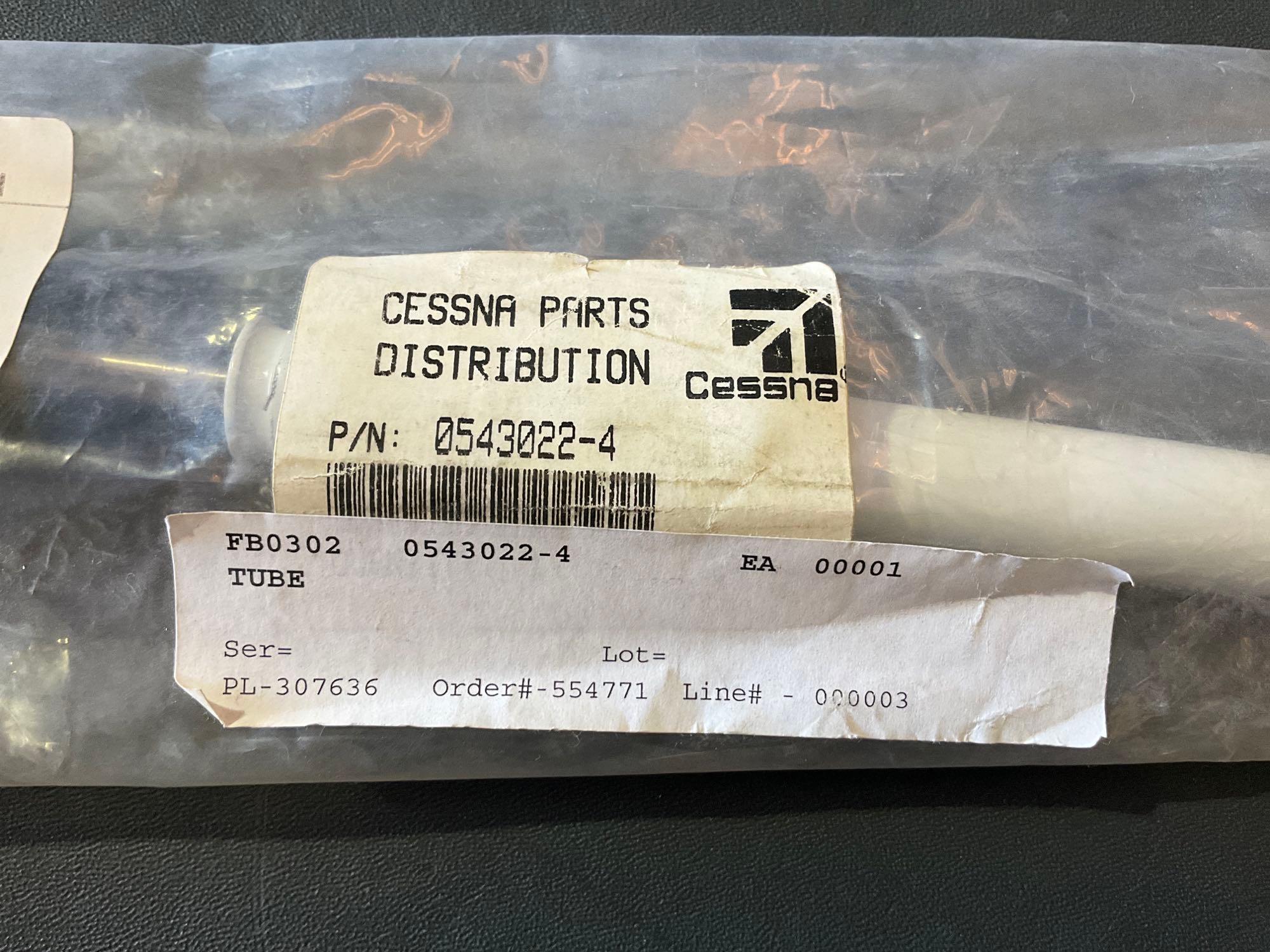 NEW CESSNA 172 STEERING RODS 0543022-3 & -4 AND BOOTS 0543015-6 & 0413304-3