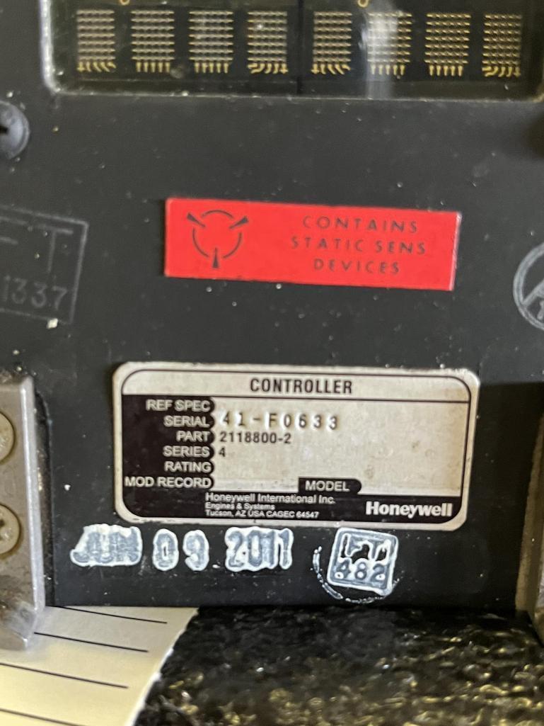 HONEYWELL APU ELECTRONIC CONTROL UNIT (1) 2118800-2 & ENDEVCO VIBRATION SIGNAL CONDITIONING UNIT (1)