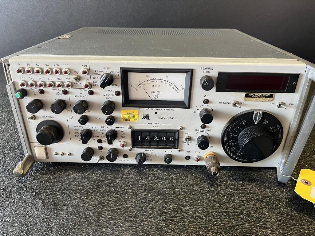 IFR NAV-750B NAV/COMM TEST SET (DAMAGED HANDLES)