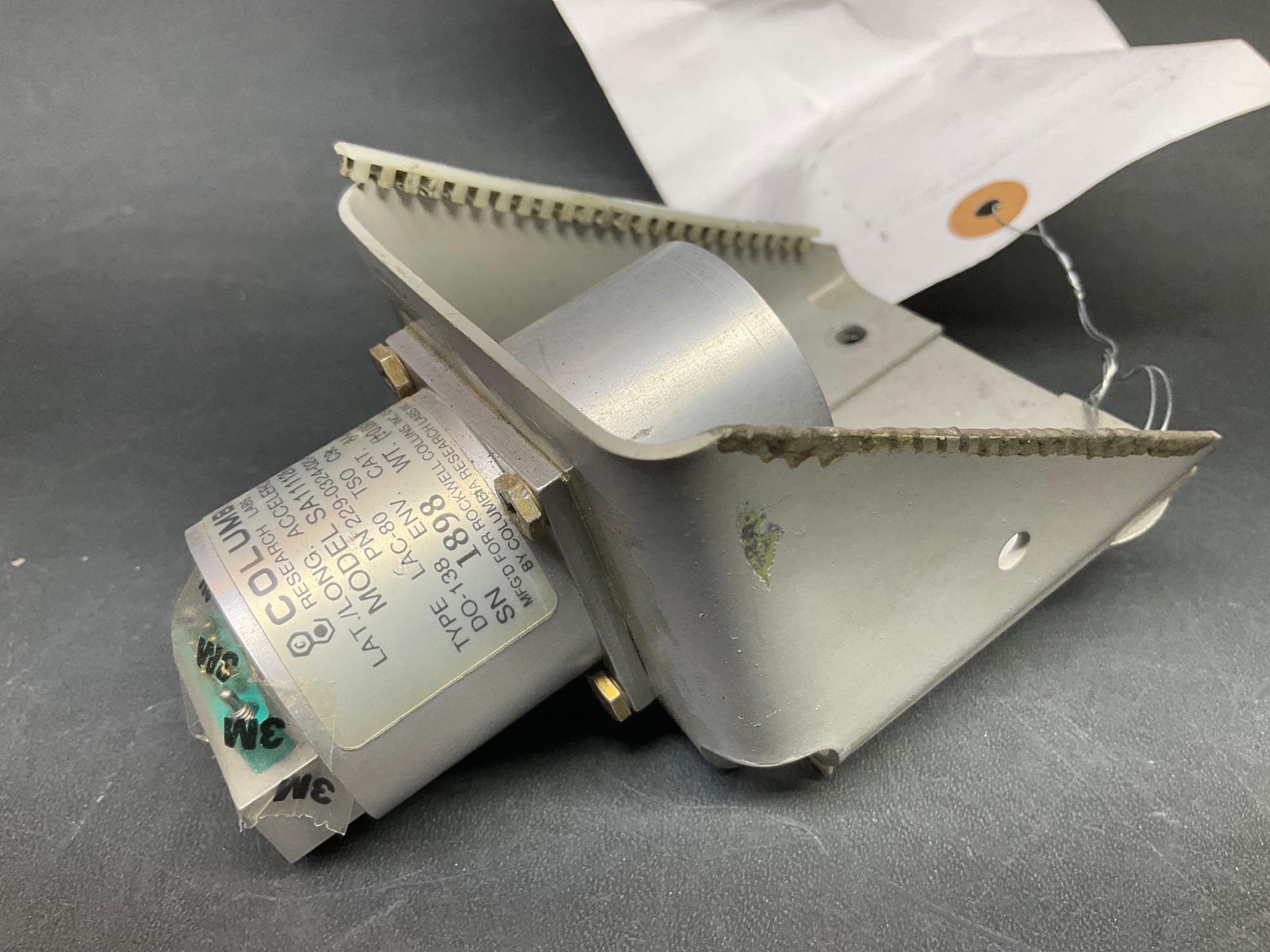 KING KRG-332 RATE GYRO 060-0033-00 & COLUMBIA ACCELEROMETER 229-0324-020-N
