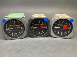 SPERRY VERTICAL SPEED INDICATORS 4013013-906 & -907