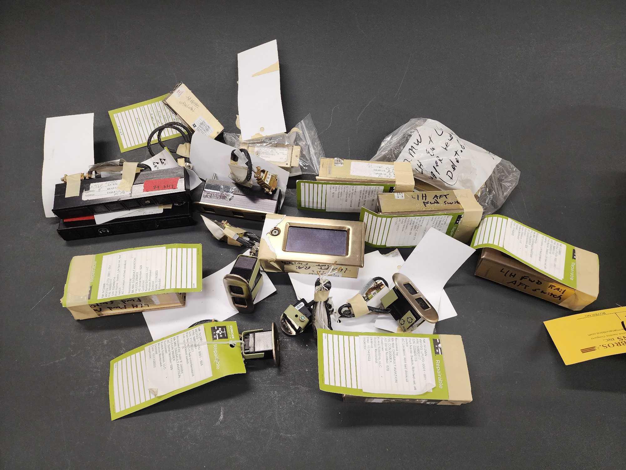 (LOT) AVIONICS REMOVED FROM FALCON 900/2000