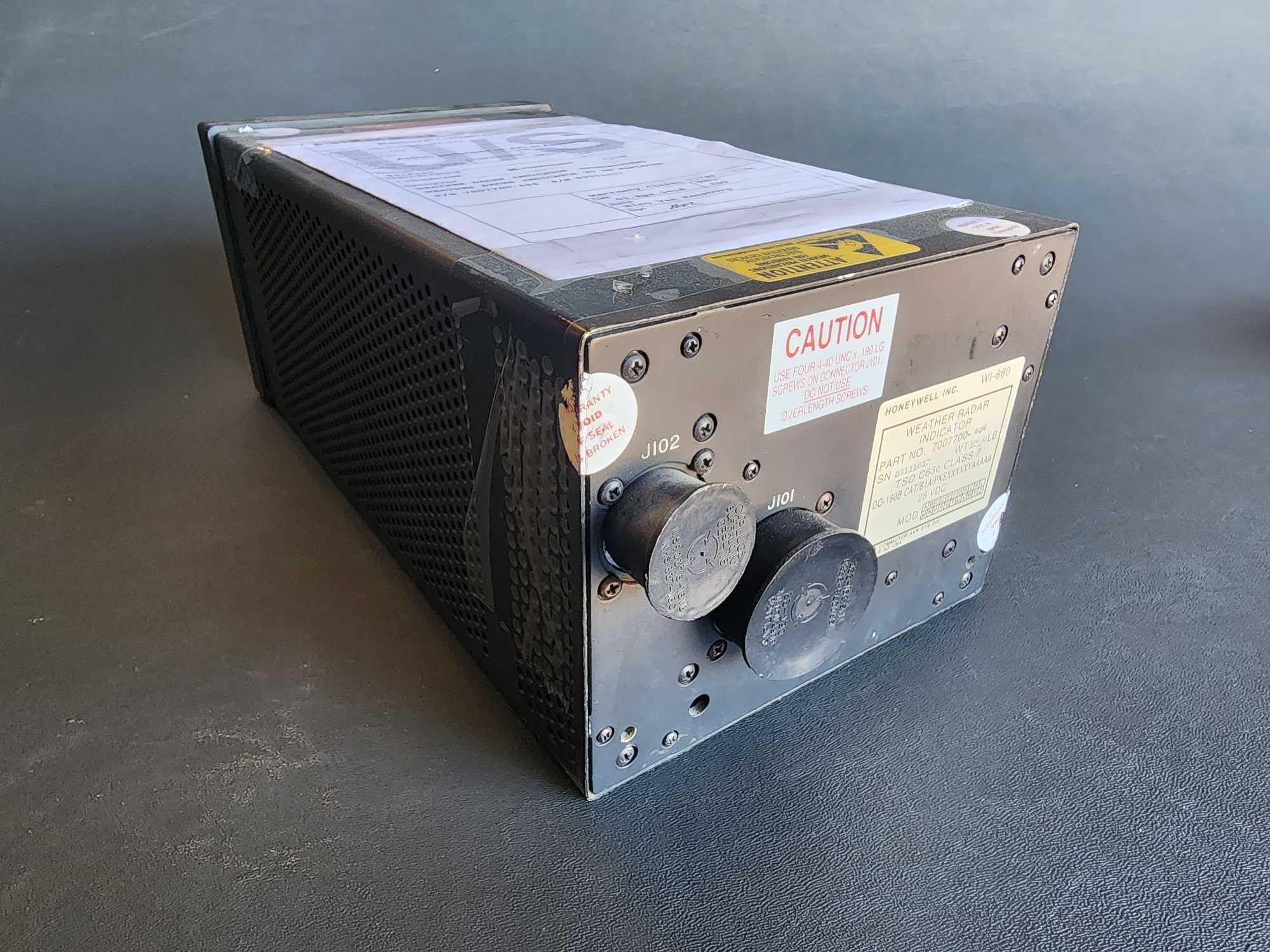 HONEYWELL WI-660 RADAR INDICATORS 7007700-604 (BOTH NEED REPAIR)