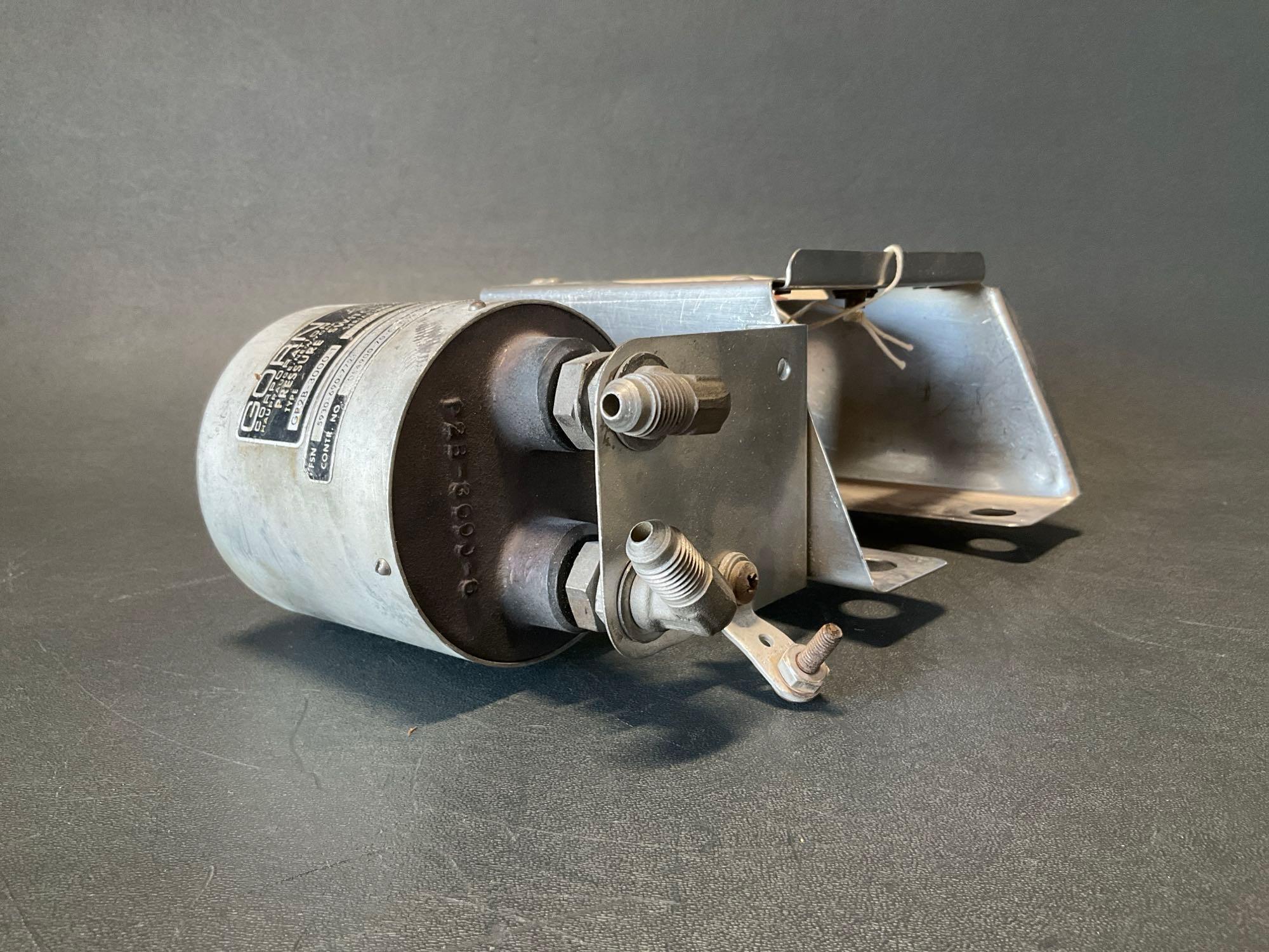 UH-1/T-53 CONTROL BOX, PRESSURE TRANSMITTERS AND HARNESS