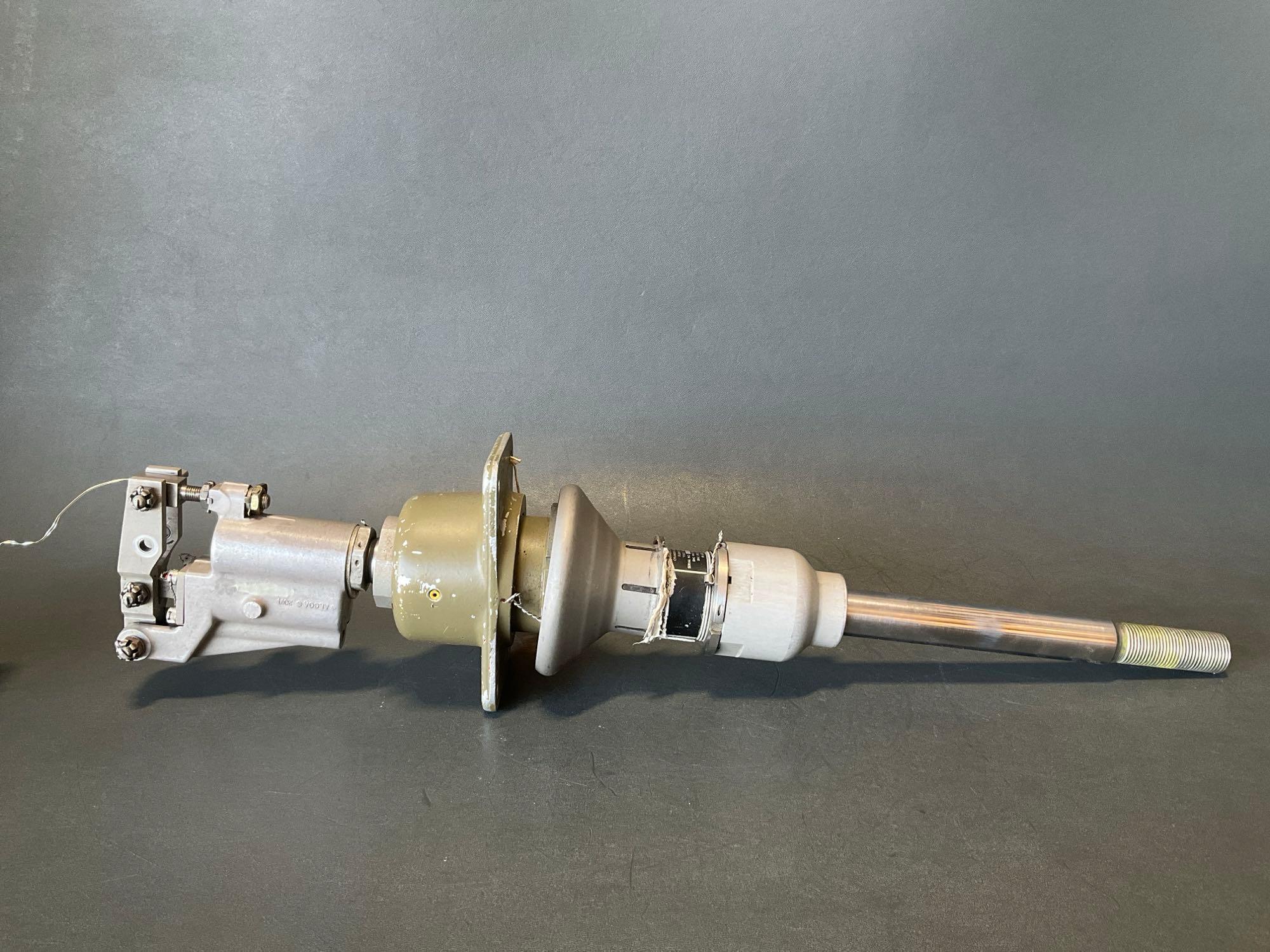 UH-1 HYDRAULIC SERVO'S 204-076-052-9 WITH UNIBALL 205-076-099-007