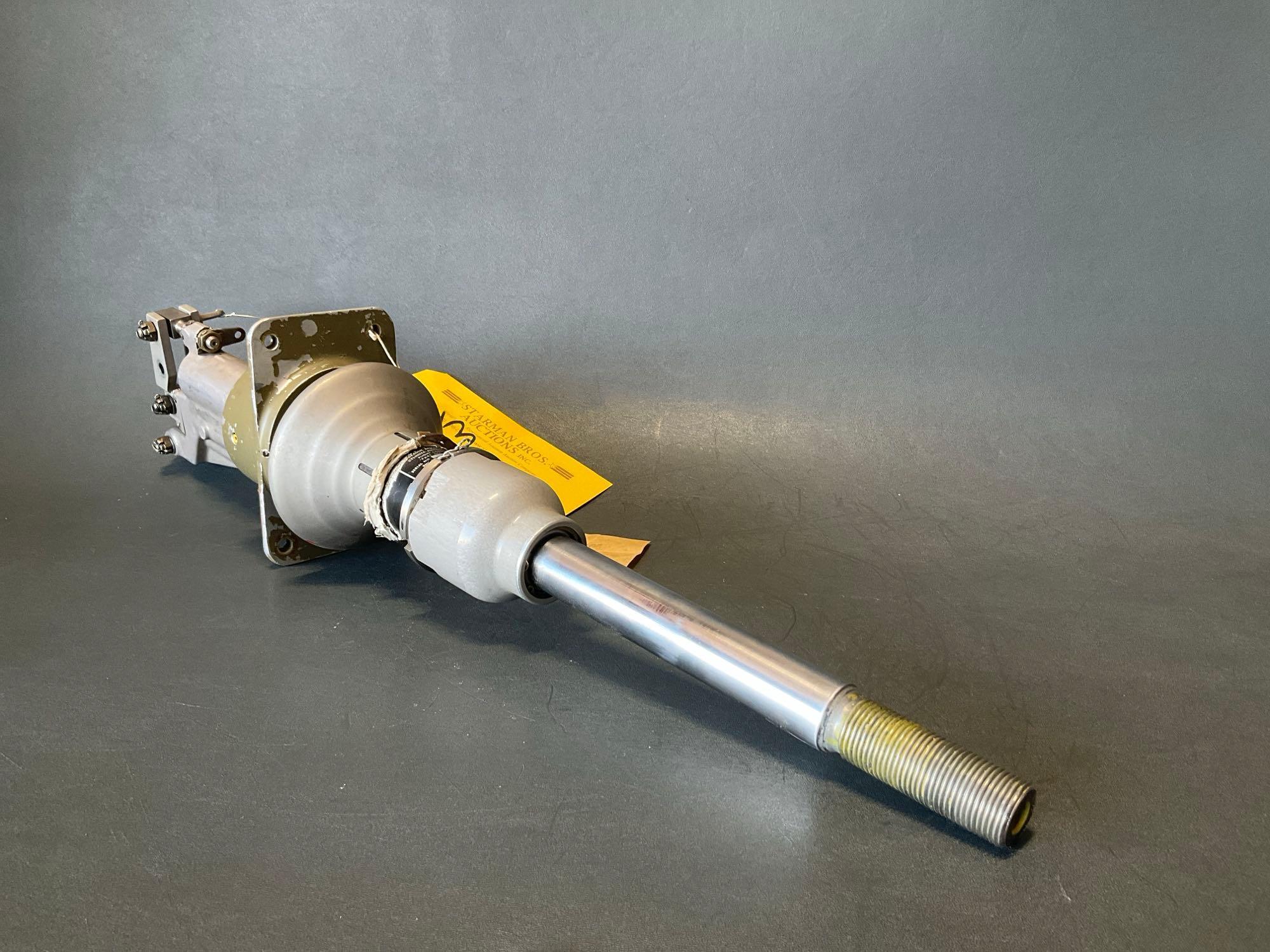 UH-1 HYDRAULIC SERVO'S 204-076-052-9 WITH UNIBALL 205-076-099-007