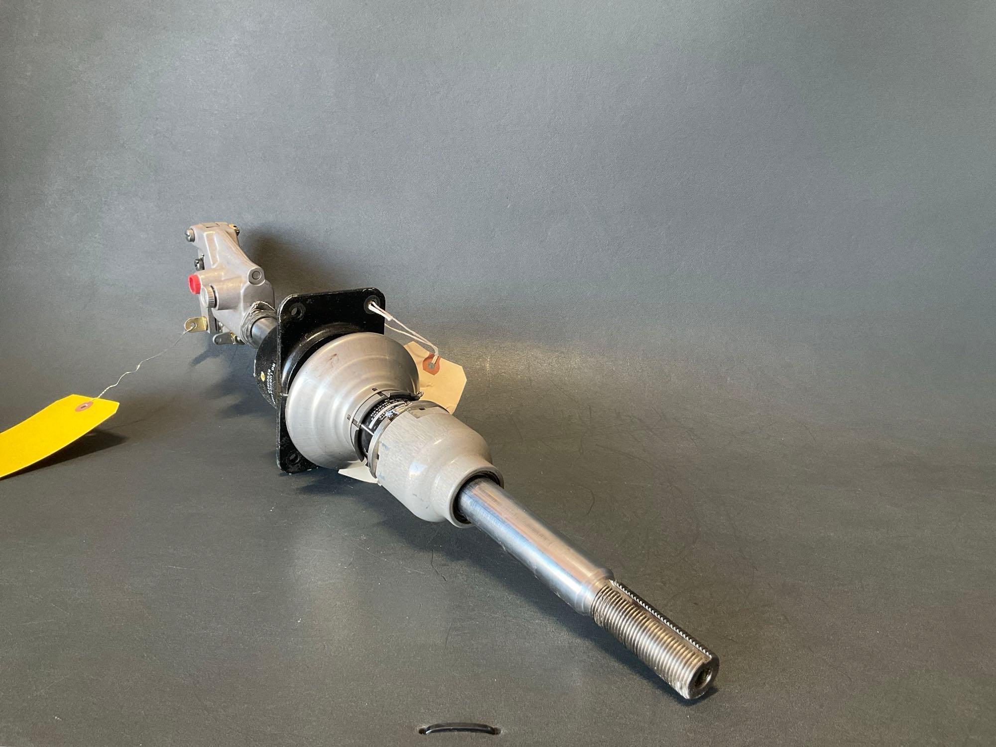 UH-1 HYDRAULIC SERVO'S 204-076-052-9 WITH UNIBALL 205-076-099-007