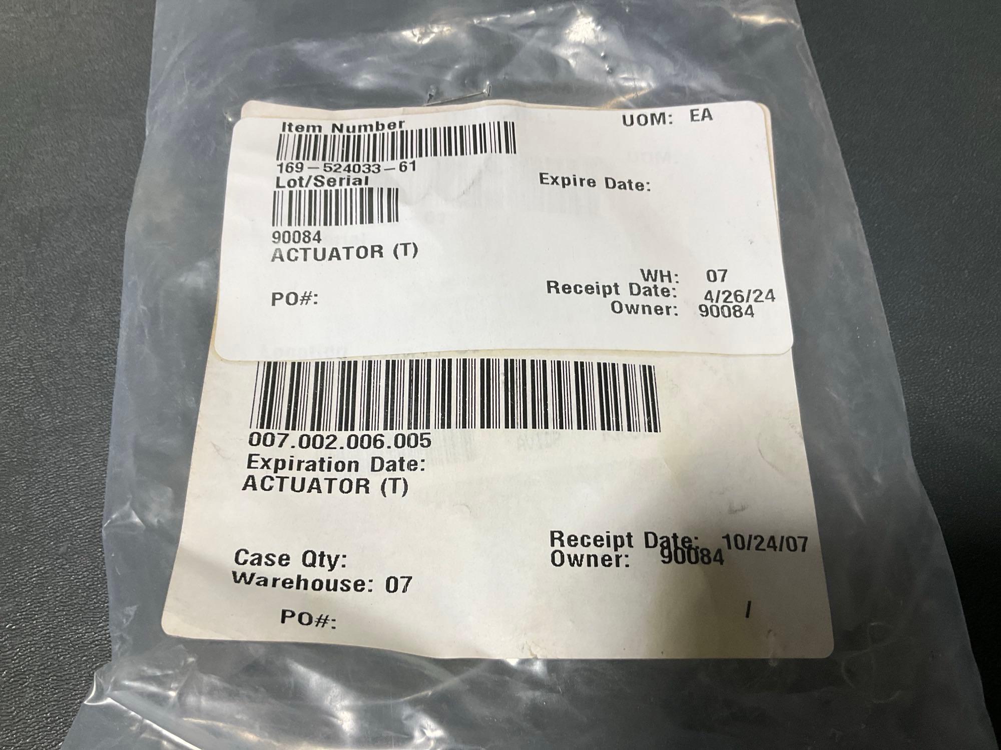 MUSKETEER TRIM ACTUATOR 169-524033-61 & AXLE SPACERS