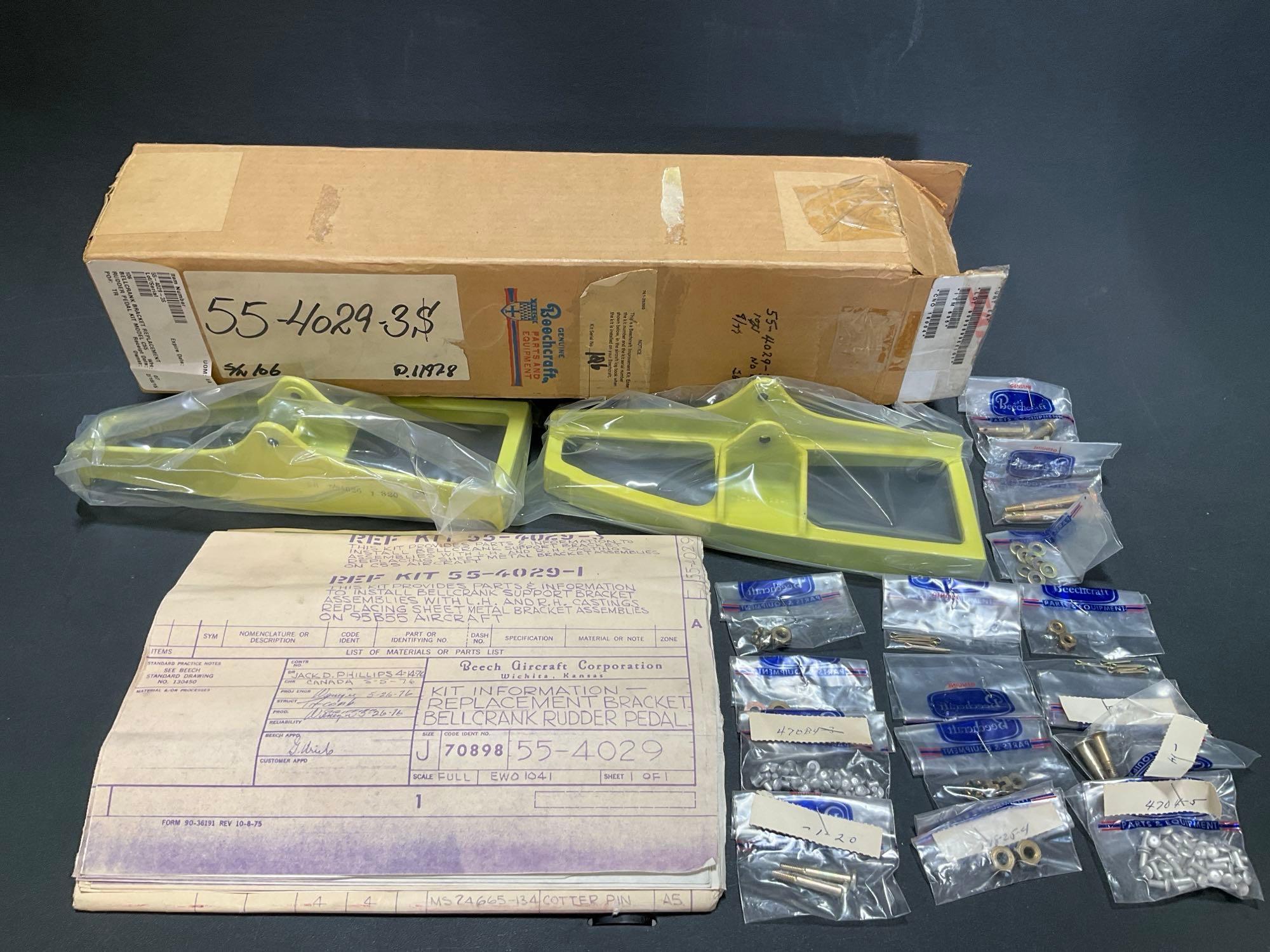 (LOT) BEECH 18 & BARON OPEN BOX KITS 18-910042-1, 55-4029-3 & BRACKET 90-530079-1