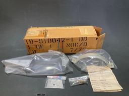 (LOT) BEECH 18 & BARON OPEN BOX KITS 18-910042-1, 55-4029-3 & BRACKET 90-530079-1