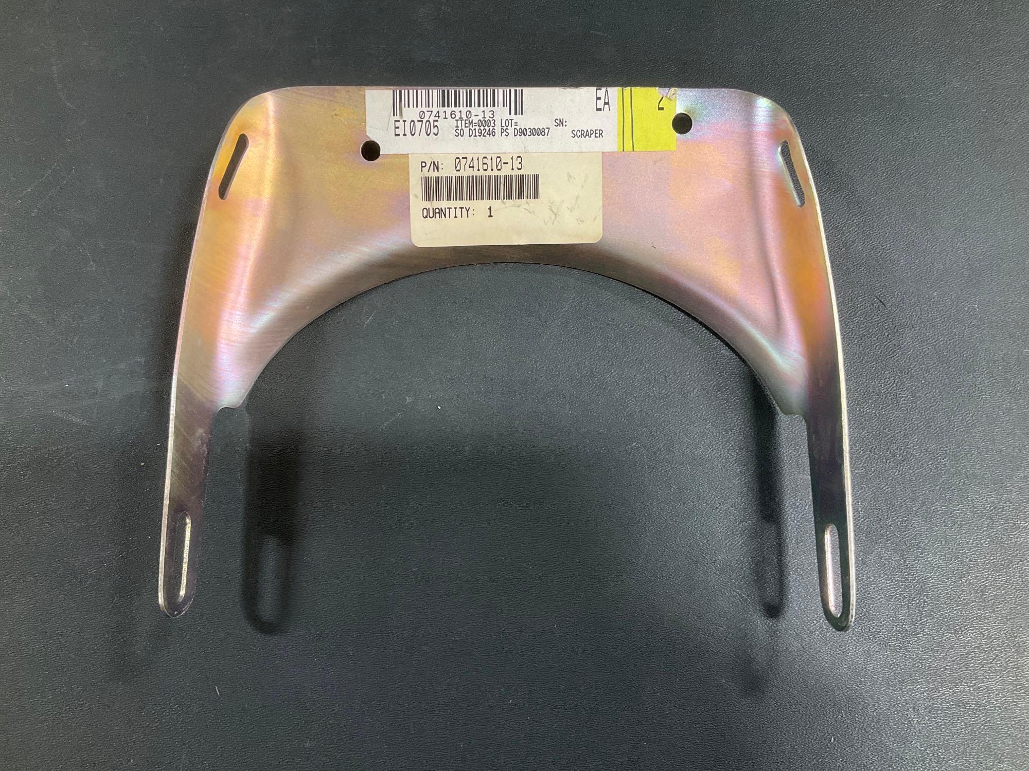 NEW CESSNA 182 SCRAPERS 0741610-13 & SUPPORT 0741610-12