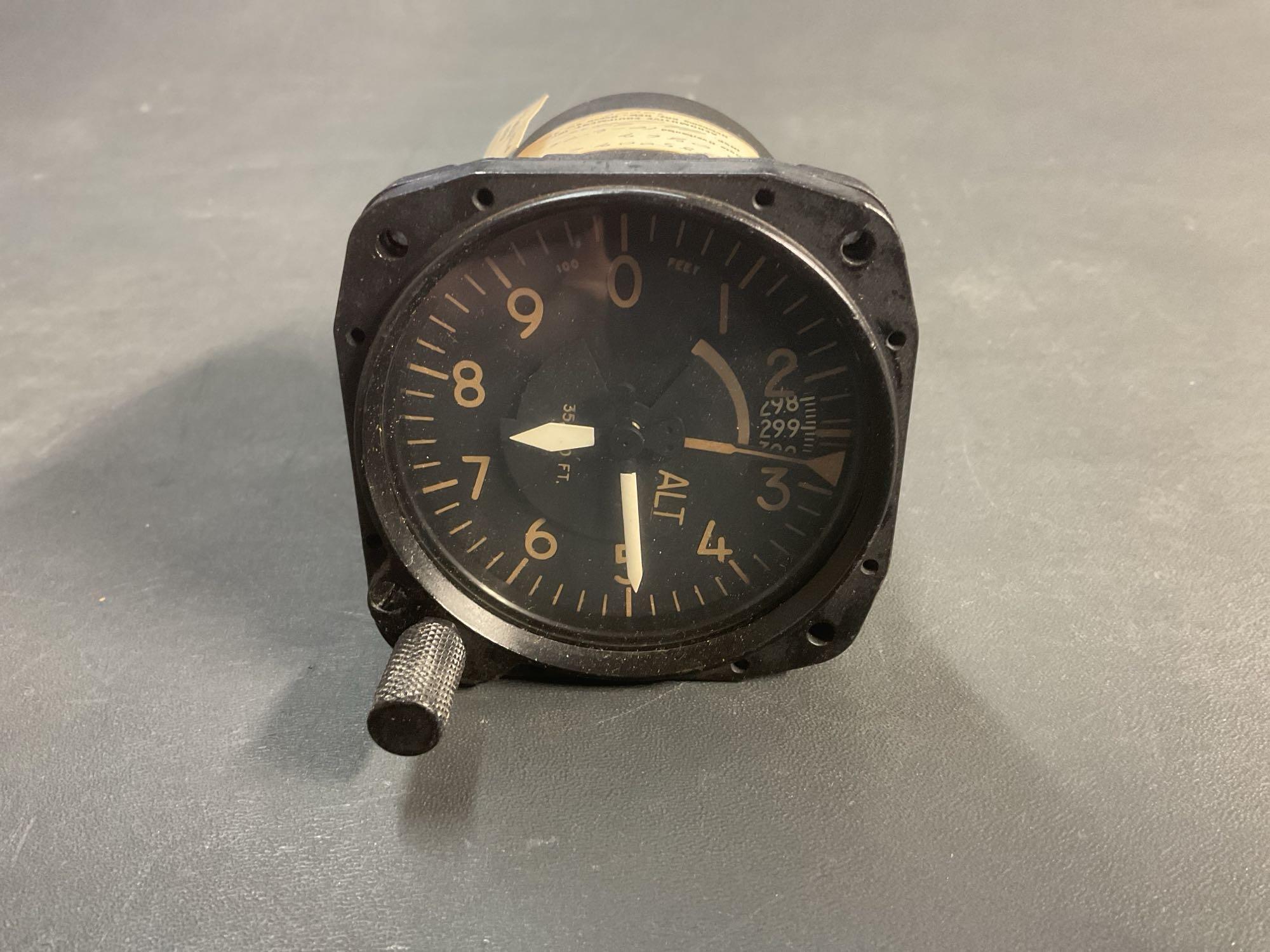 ALTIMETER 13522-1000 & VERTICAL SPEED INDICATOR SLZ9244