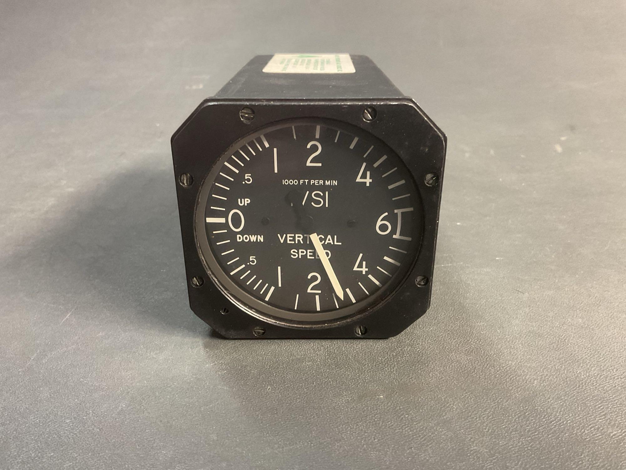 ALTIMETER 13522-1000 & VERTICAL SPEED INDICATOR SLZ9244