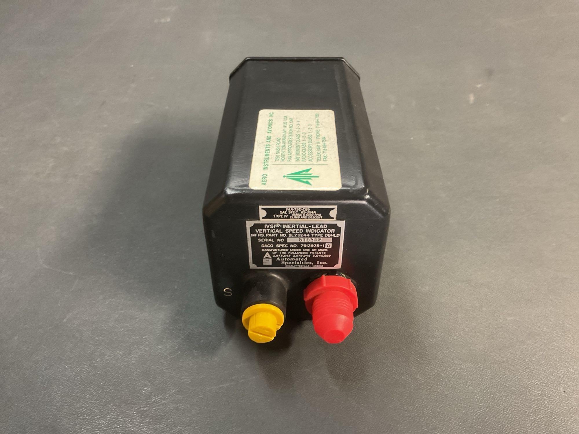ALTIMETER 13522-1000 & VERTICAL SPEED INDICATOR SLZ9244