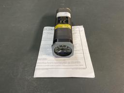 FUEL FLOW INDICATOR 9-464-09(OVERHAULED) S/N 458