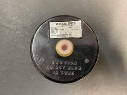 N.O.S. KING AIR RATE OF CLIMB INDICATOR 7040 ALT# 50-384073