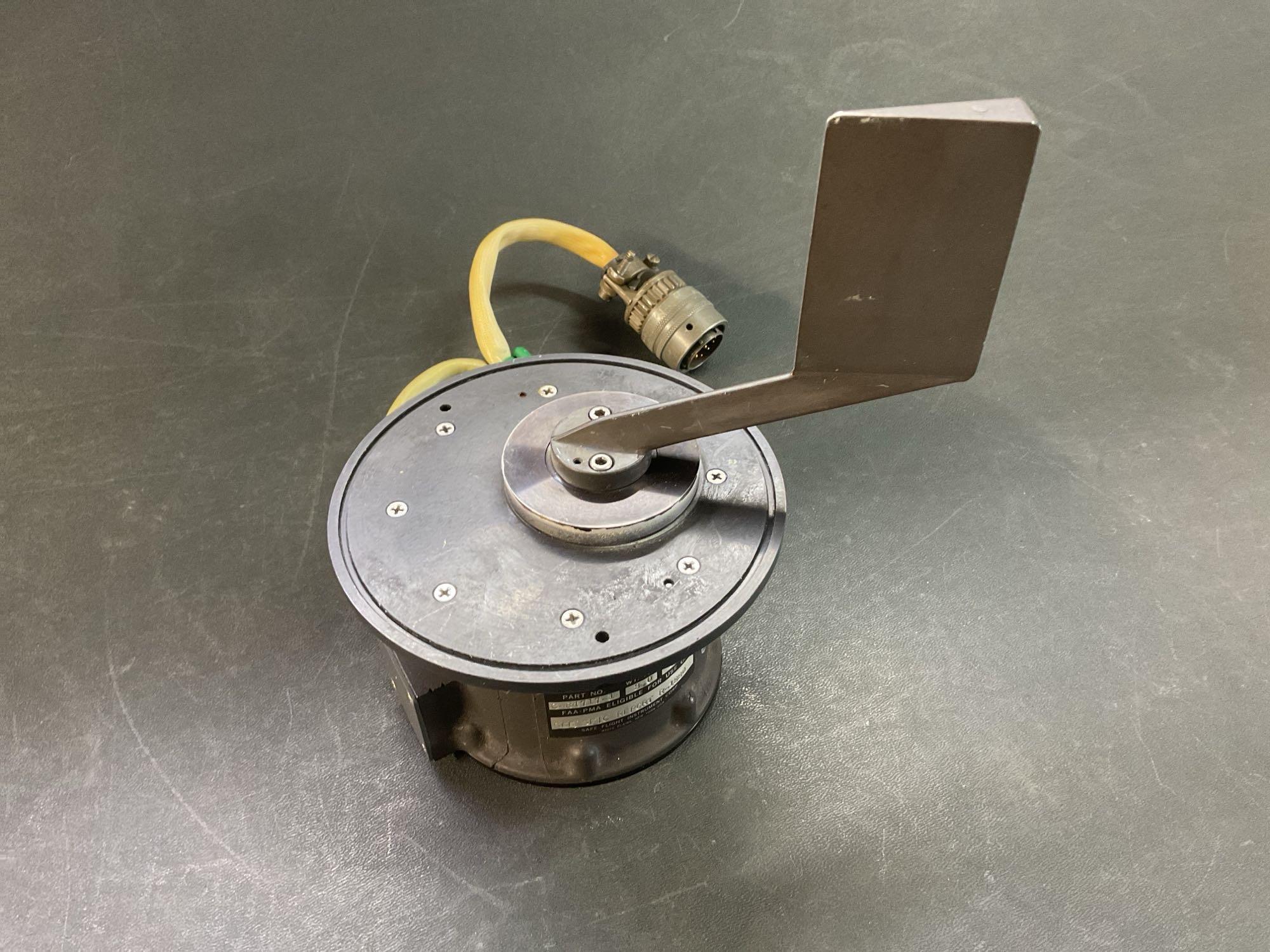 (LOT) AOA TRANSMITTER C-84717-1 (REPAIRABLE) & TRIM COMPUTER