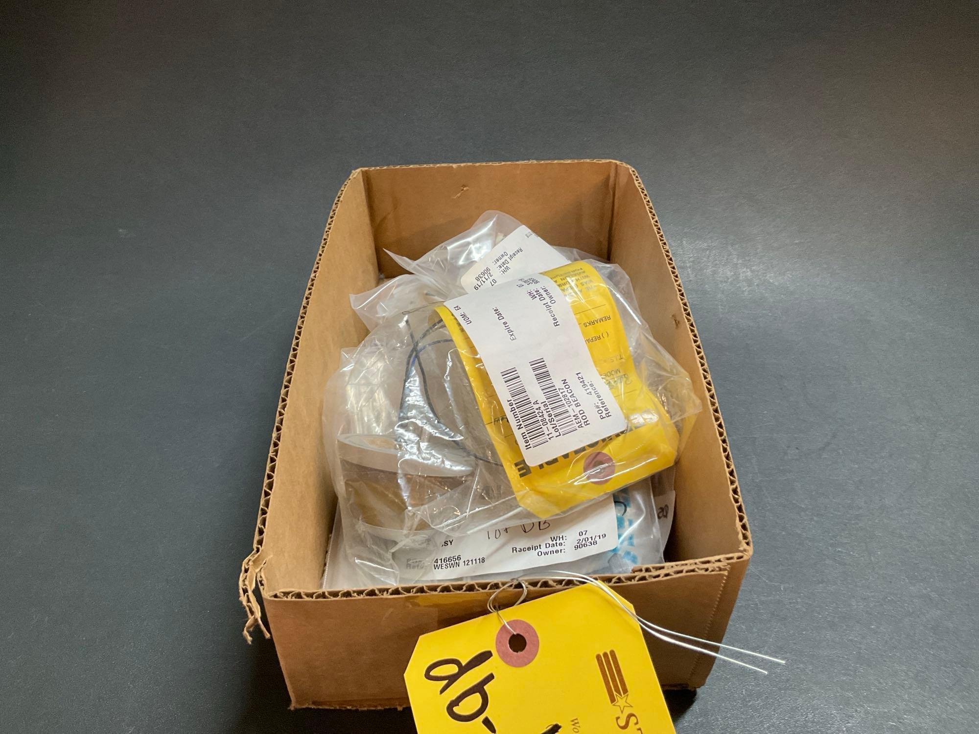 (LOT) NEW POST LIGHTS, WHELEN LENSES & SERVICEABLE LED STROBE