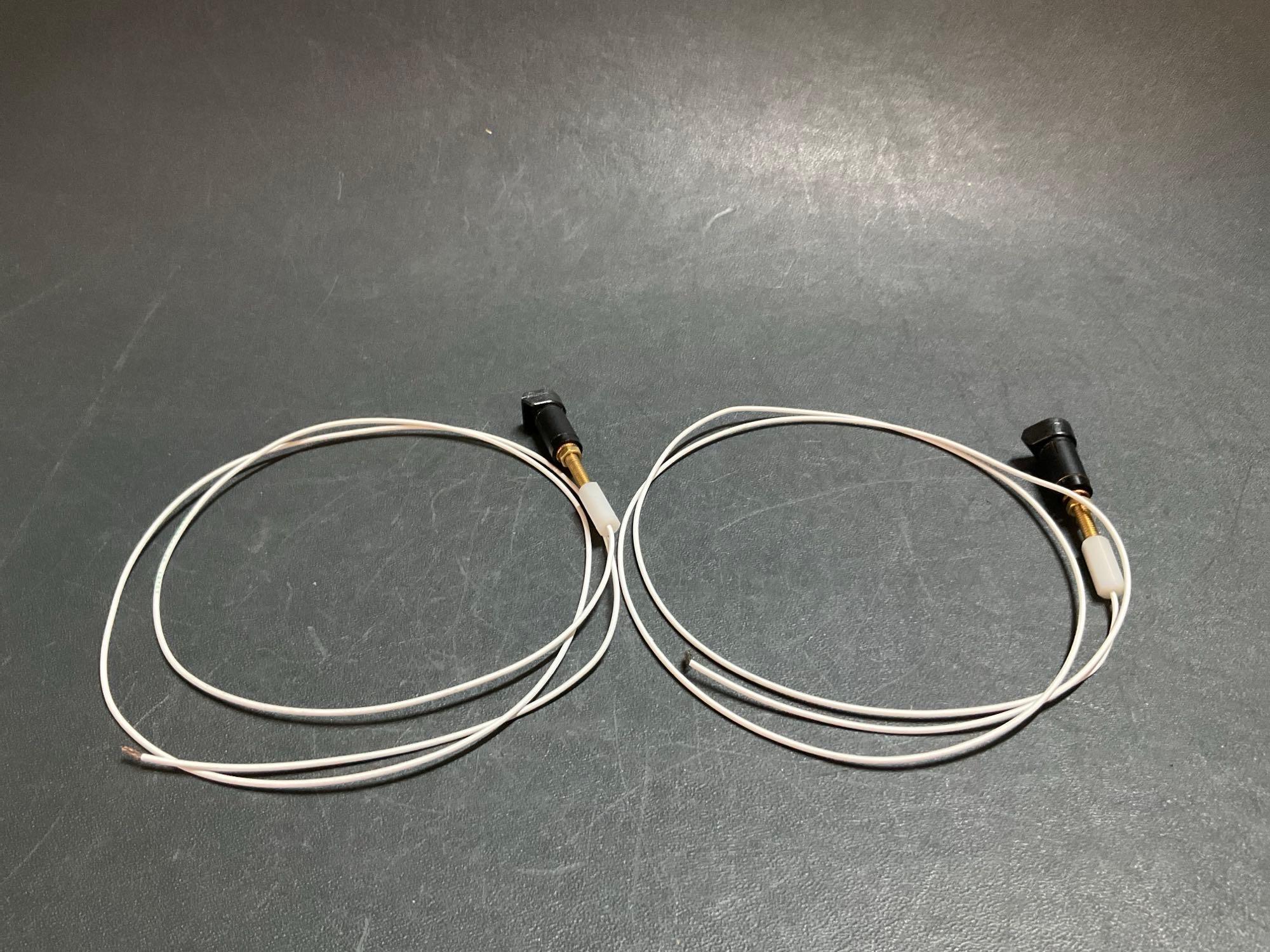 (LOT) NEW POST LIGHTS, WHELEN LENSES & SERVICEABLE LED STROBE