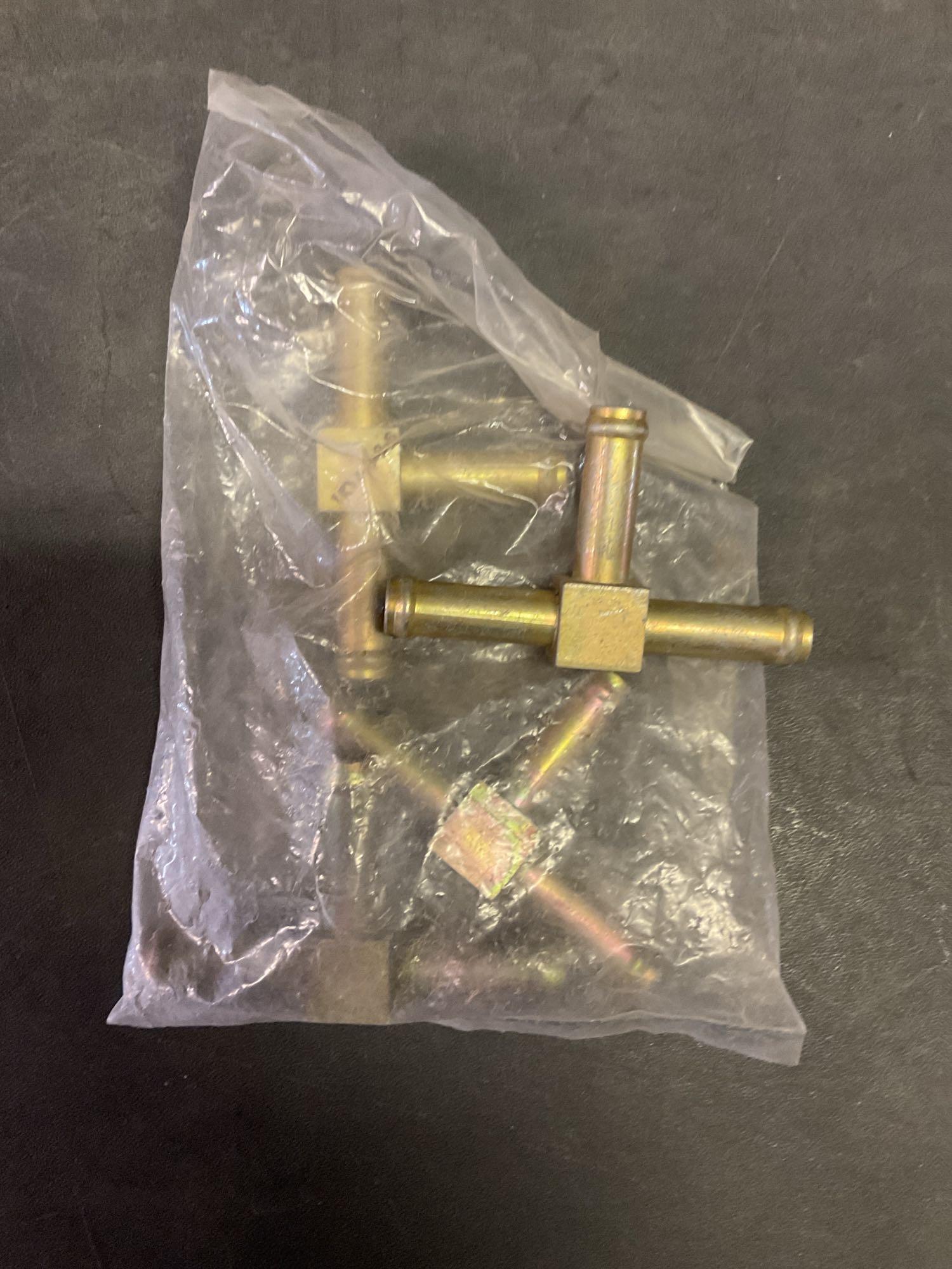 (LOT) HEADER TANKS, AIRBOXES & VAC RELIEF VALVES