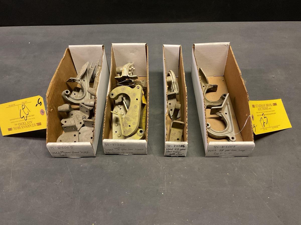 BOXES OF BEECHCRAFT GEAR DOOR HINGES