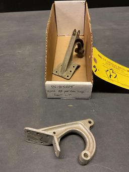 BOXES OF BEECHCRAFT GEAR DOOR HINGES