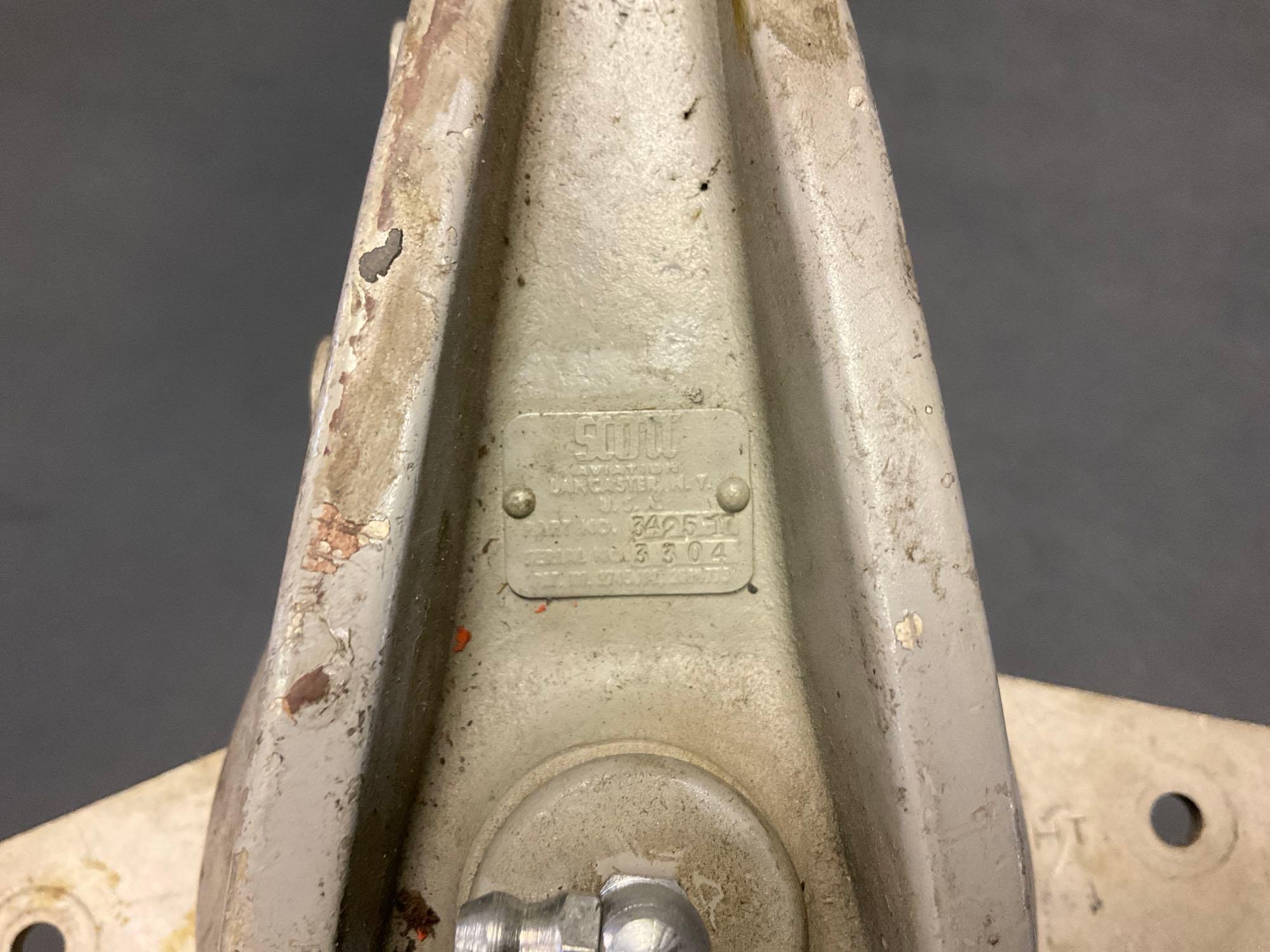 SCOTT/CESSNA TAIL WHEEL ASSY 3425-17, S/N 3304