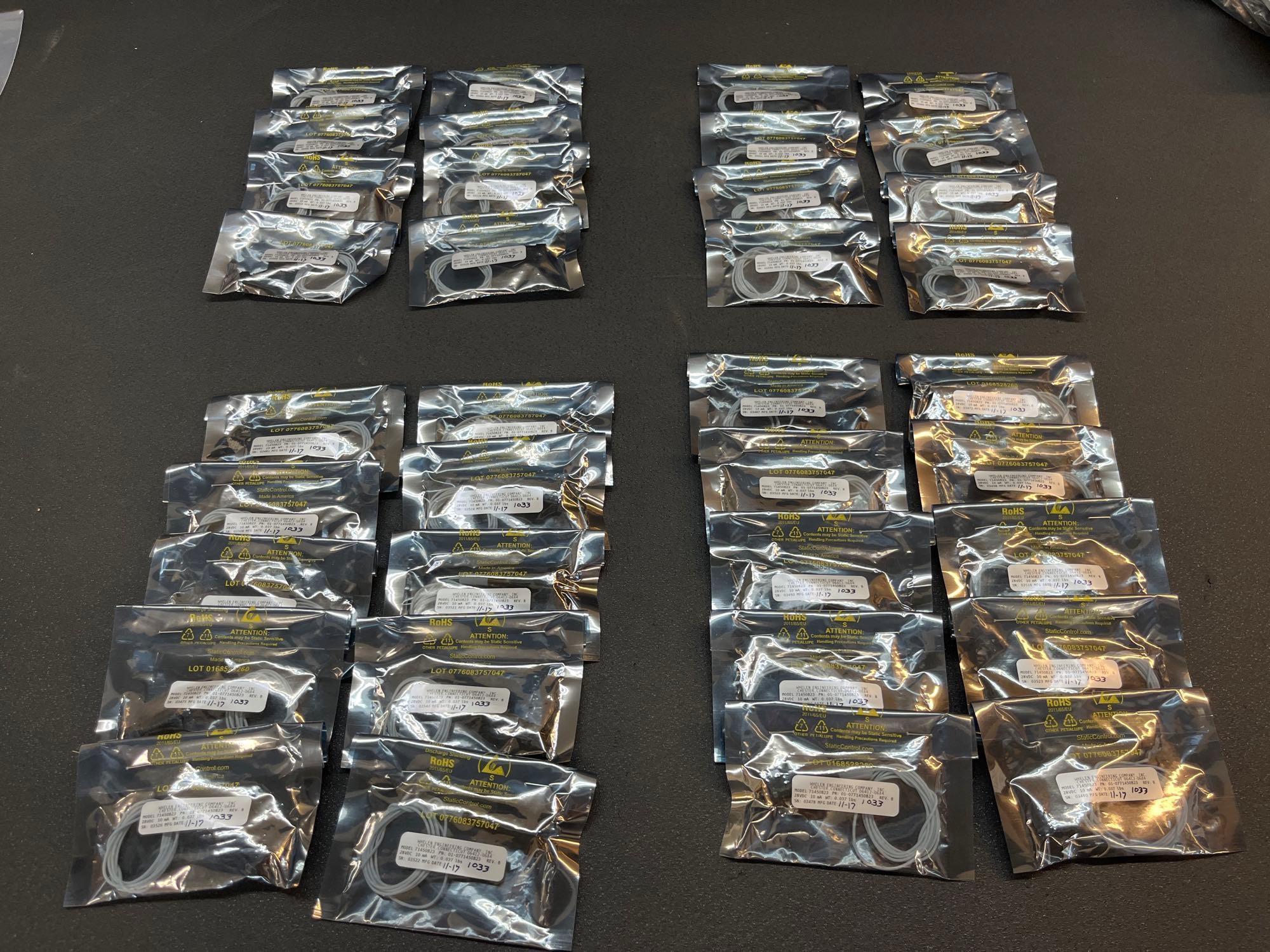 (LOT) (132) WHELEN LED INSTRUMENT POST LIGHTS 01-0771450B23 (NEW)