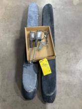 (LOT) ACTUATORS & STEPS (1 IS DAMAGED)